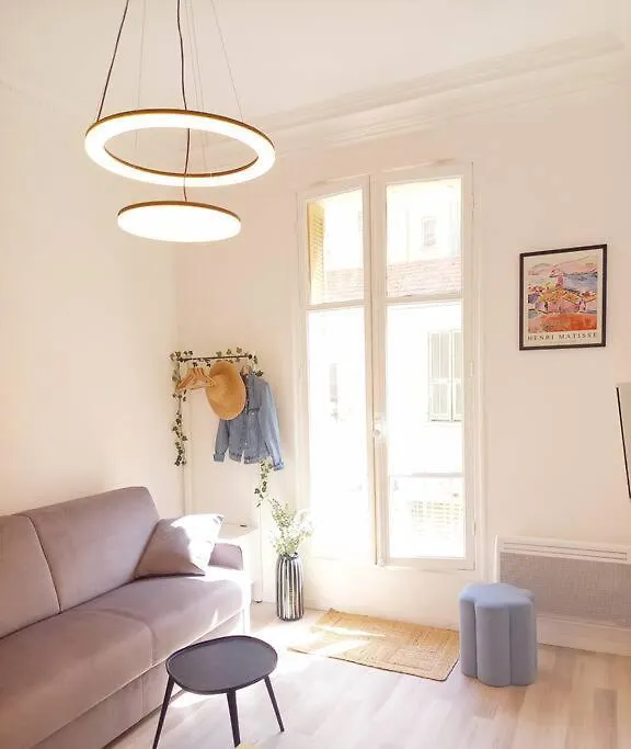 Apartment Tres Joli Studio A 150 M De La Mer Nice